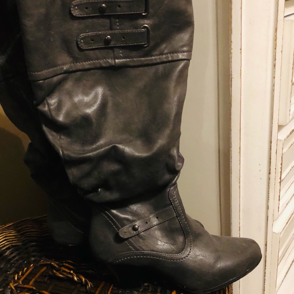 White Mountain Dress Boots